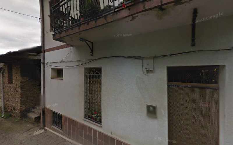 Fotografia tomada fuera de Panaderia Colmado Aurora - Panadería en Rimor, León