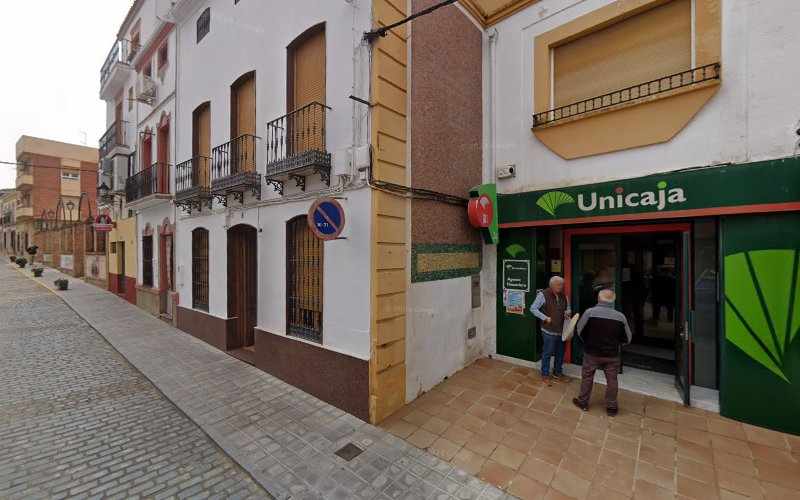 Fotografia tomada fuera de Panadería Los Niños - Panadería en Lahiguera, Jaén