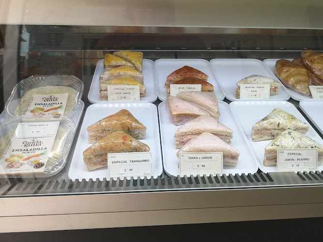 Fotografia tomada fuera de Pin Pan - Panadería en Barakaldo, Vizcaya