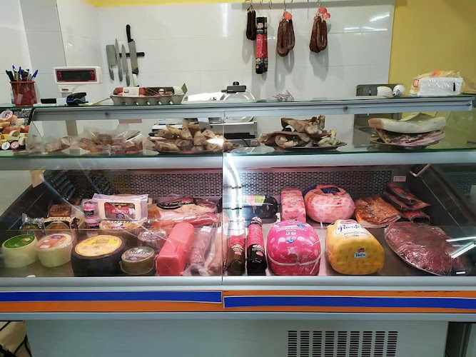 Fotografia tomada fuera de Supermercado Valdalla - Supermercado en Villardeciervos, Zamora