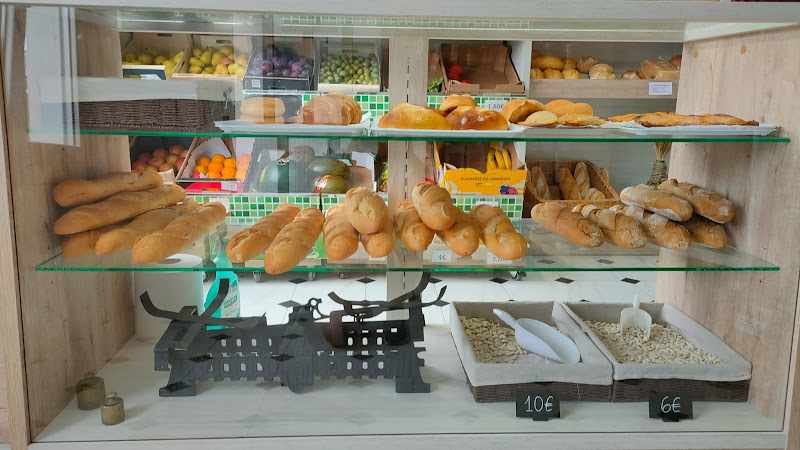 Fotografia tomada fuera de Panadería Ortiguera s l. - Panadería en Ortiguera, Asturias