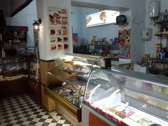 Fotografia tomada fuera de La Pastelería Pizzas - Pastelería en El Rocío, Huelva