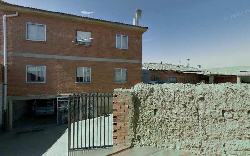 Fotografia tomada fuera de Julia de Castro Ordax - Panadería en San Pedro de Latarce, Valladolid