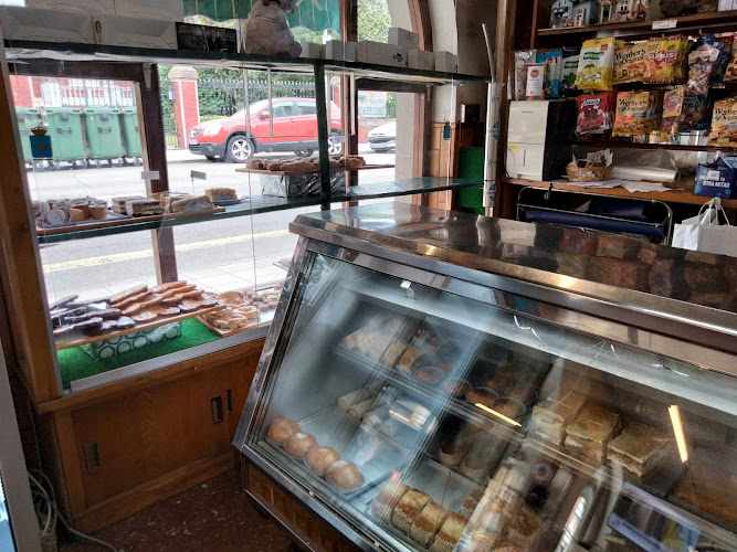 Fotografia tomada fuera de Confitería Campoamor - Pastelería en Arriondas, Asturias