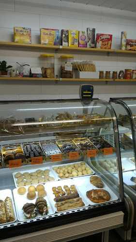 Fotografia tomada fuera de Forn Pastissería Pedreres - Forn de pa en Barcelona, Barcelona