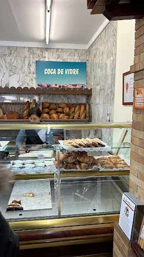 Fotografia tomada fuera de Pastisseria Sant Jordi - Panadería en Folgueroles, Barcelona