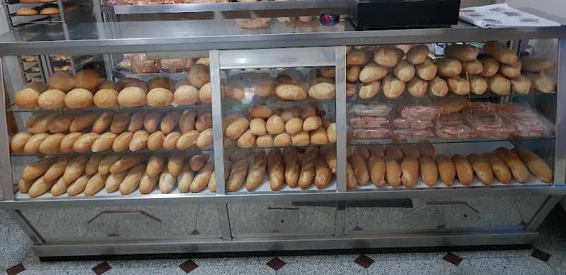 Fotografia tomada fuera de Panadería Bollería Lucena - Panadería en Villanueva de Córdoba, Córdoba