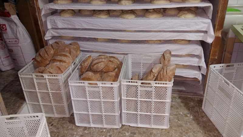 Fotografia tomada fuera de Panadería Desicilio - Panadería en Carbajales de Alba, Zamora