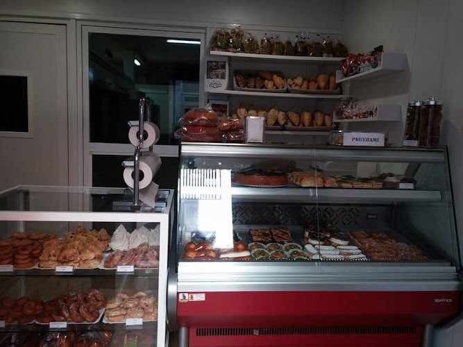Fotografia tomada fuera de Dulcería Pancho - Pastelería en La Laguna, Santa Cruz de Tenerife