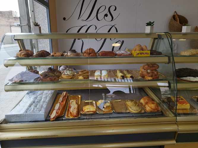 Fotografia tomada fuera de Més k pa - Pastelería en Deltebre, Tarragona