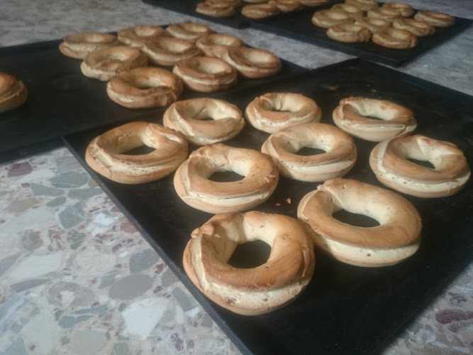Fotografia tomada fuera de Hermanos Rodríguez Bellido - Panadería en Pozaldez, Valladolid