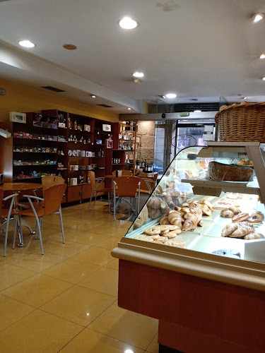 Fotografia tomada fuera de El Couto Confitería Santo Domingo - Pastelería en Ourense, Orense