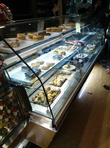 Fotografia tomada fuera de Confitería Milhojas - Pastelería en Ourense, Orense