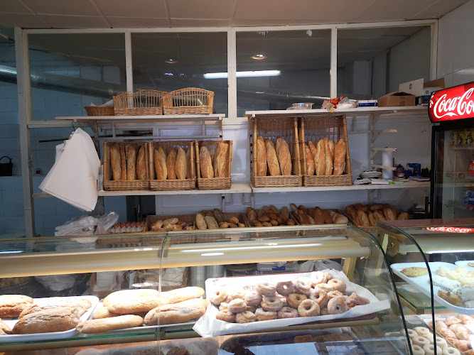 Fotografia tomada fuera de Panadería María - Panadería en Granada, Granada