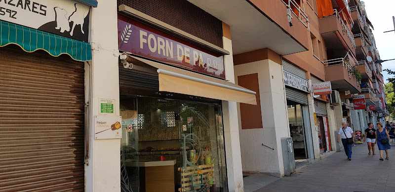 Fotografia tomada fuera de Forn de pa R.Rius - Forn de pa en Canovelles, Barcelona