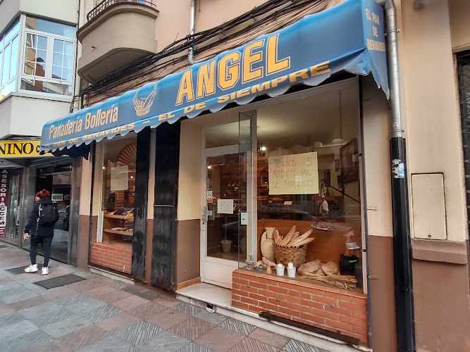 Fotografia tomada fuera de Panadería Repostería Angel - Panadería en León, León