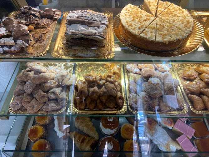 Fotografia tomada fuera de El Horno Y Kiosco De La Motilla - Panadería en Dos Hermanas, Sevilla