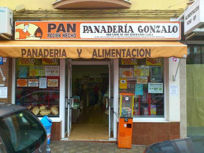 Fotografia tomada fuera de Alimentación Daniel - Tienda de alimentación en Dos Hermanas, Sevilla