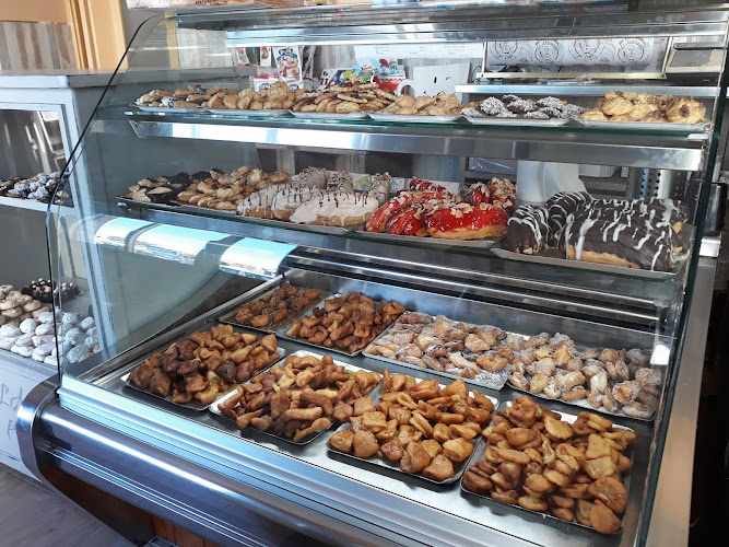Fotografia tomada fuera de El Artesano del Dulce - Panadería en Montequinto, Sevilla