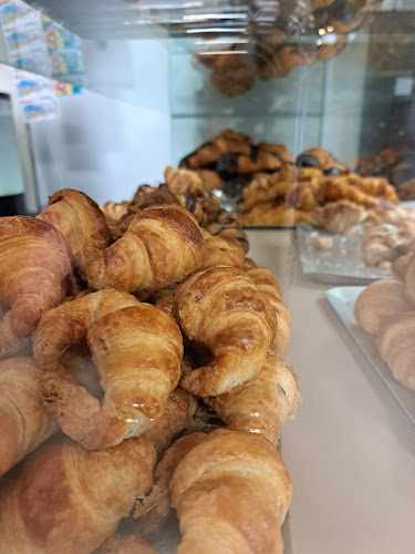 Fotografia tomada fuera de El Petit Fornet - Bakery en Caldes de Malavella, Girona