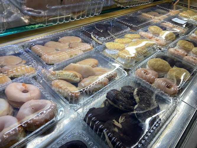 Fotografia tomada fuera de Obrador De Dulces Artesanos Leo - Pastelería en Almendralejo, Badajoz