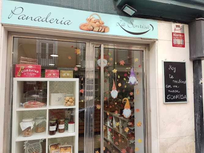 Fotografia tomada fuera de Panadería La Sonrisa - Panadería en Burgos, Burgos