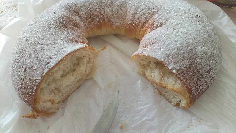 Fotografia tomada fuera de Panadería y Bollería Sagrado Corazón - Panadería en Castellar, Jaén