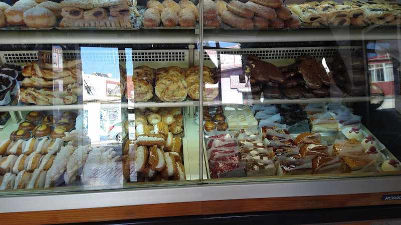 Fotografia tomada fuera de Las Melonas Bollullos - Panadería en Bollullos de la Mitación, Sevilla
