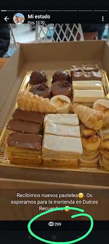 Fotografia tomada fuera de Dulces Recuerdos - Pastelería en Barriada Primero de Mayo, Granada