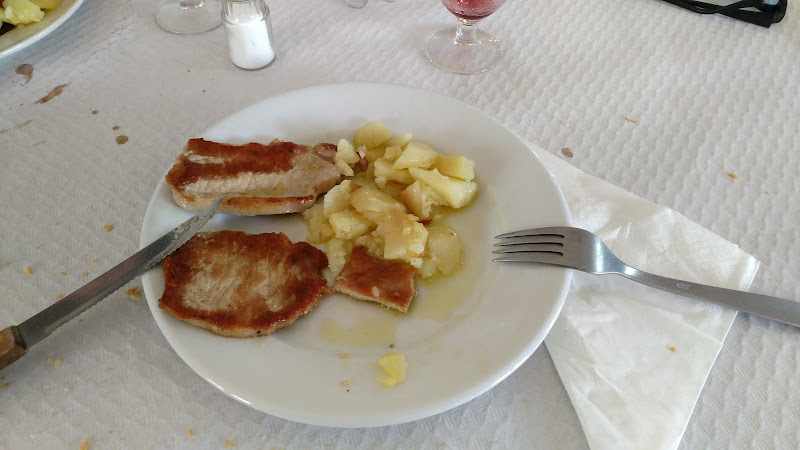 Fotografia tomada fuera de Cafetería Restaurante La Olmilla - restaurantes en Albalate de las Nogueras, Cuenca