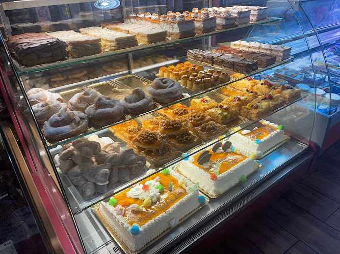 Fotografia tomada fuera de Pastelería La Sirenita Guay - Panadería en Villanueva de la Serena, Badajoz