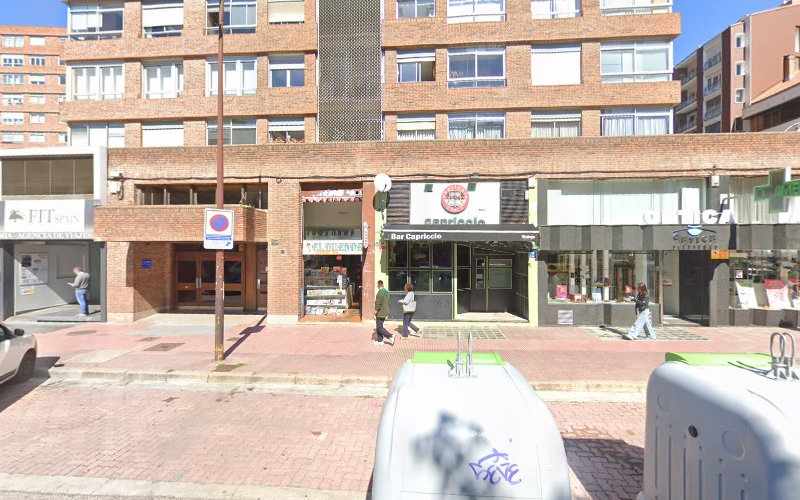 Fotografia tomada fuera de Panadería 20 de Junio - Panadería en Burgos, Burgos