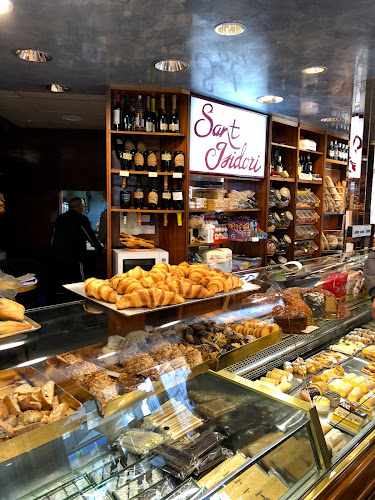 Fotografia tomada fuera de Pastisseria Sant Isidori - Pastelería en Mollerussa, Lérida
