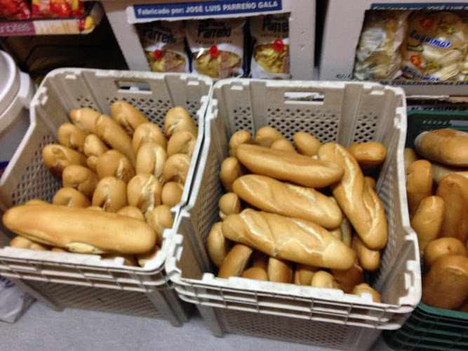 Fotografia tomada fuera de Panadería Santa Gema - Panadería en Guareña, Badajoz