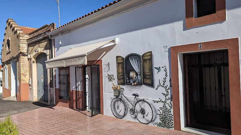 Fotografia tomada fuera de Panadería Mejías - Panadería en Almendral, Badajoz