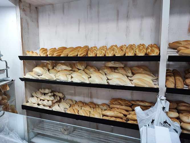 Fotografia tomada fuera de Horno Los Remedios - Panadería en Mérida, Badajoz
