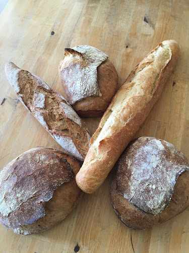 Fotografia tomada fuera de Forn i Pastisseria Queralt - Bakery en Matadepera, Barcelona