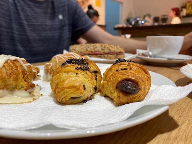 Fotografia tomada fuera de Panadería Valero Forn Tradicional - Panadería en Terrassa, Barcelona