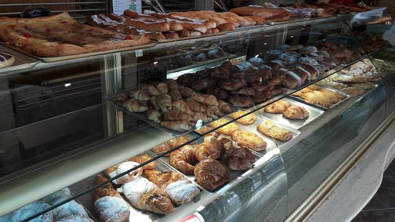 Fotografia tomada fuera de Forn Pastisseria San Miguel - Forn de pa en Massanassa, Valencia