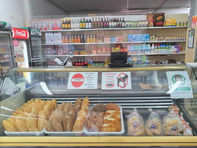 Fotografia tomada fuera de Panadería Mama Carmen 2 - Panadería en El Tablero, Las Palmas