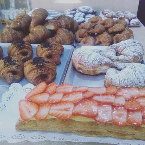 Fotografia tomada fuera de Pastisseria Núria - Pastelería en Puigpelat, Tarragona