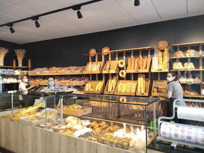 Fotografia tomada fuera de PASTELERIA ECLAIR - Pastelería en Mora, Toledo