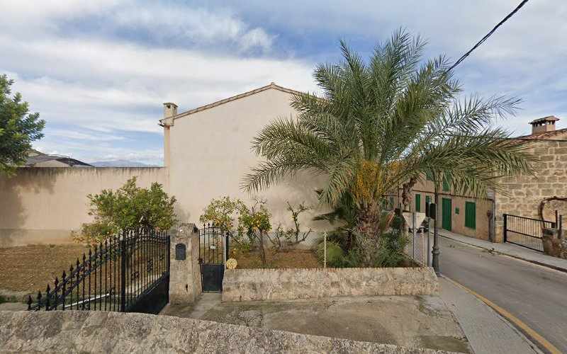 Fotografia tomada fuera de Can Pala Tia Pastelius Cb - Panadería en Santa Eugènia, Baleares
