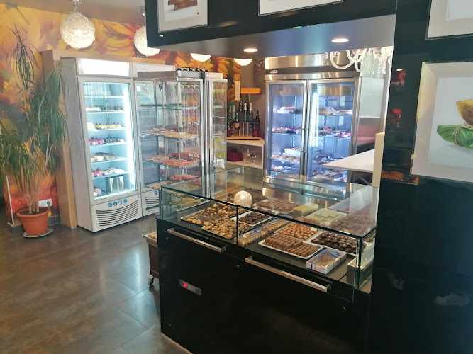 Fotografia tomada fuera de Pastisseria Mayka - Pastelería en Premià de Mar, Barcelona
