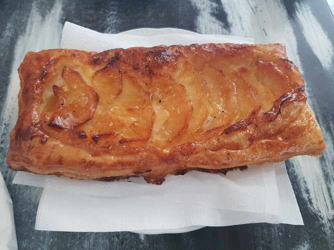 Fotografia tomada fuera de Forn de Pa Maynou - Panadería en Vilassar de Mar, Barcelona