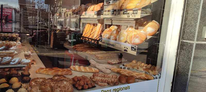 Fotografia tomada fuera de Granier - Panadería en Pineda de Mar, Barcelona