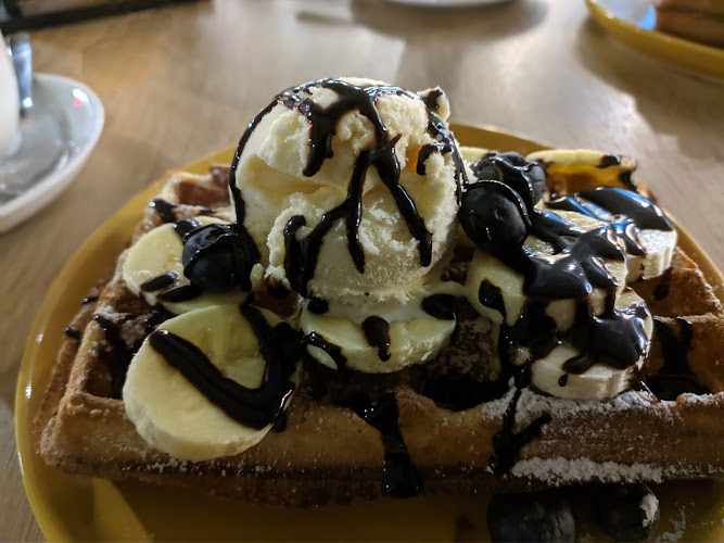 Fotografia tomada fuera de LYMA | Gofres & Shakes - Cafetería en Santander, Cantabria