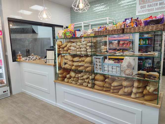 Fotografia tomada fuera de Panadería y Churrería Alicia - Panadería en Palma del Río, Córdoba