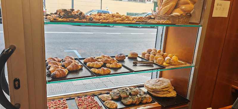 Fotografia tomada fuera de Fleca Granja - Panadería en Lleida, Lérida