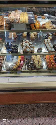 Fotografia tomada fuera de Confiterías Pastelerías Gil - Pastelería en Salamanca, Salamanca